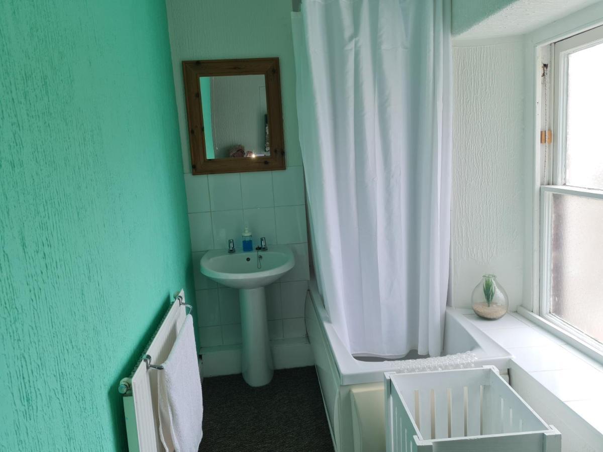 17 Bridge St, 3 Bedroom Flat Aberystwyth Dış mekan fotoğraf